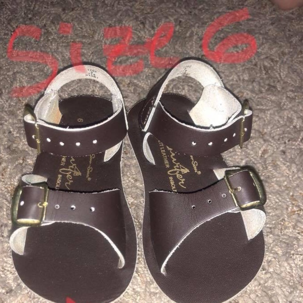 Dark Brown Sun Sans Sandals Size 6